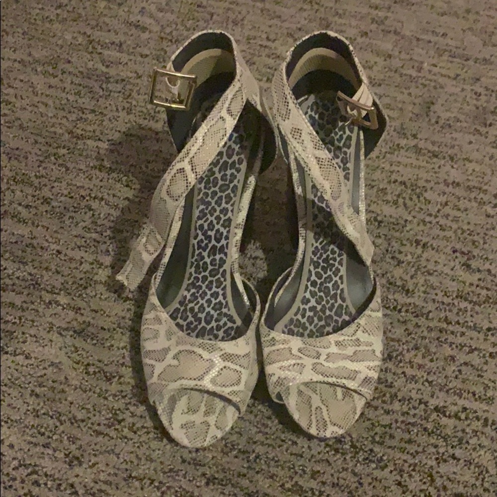 Forever 21 snake skin size 8